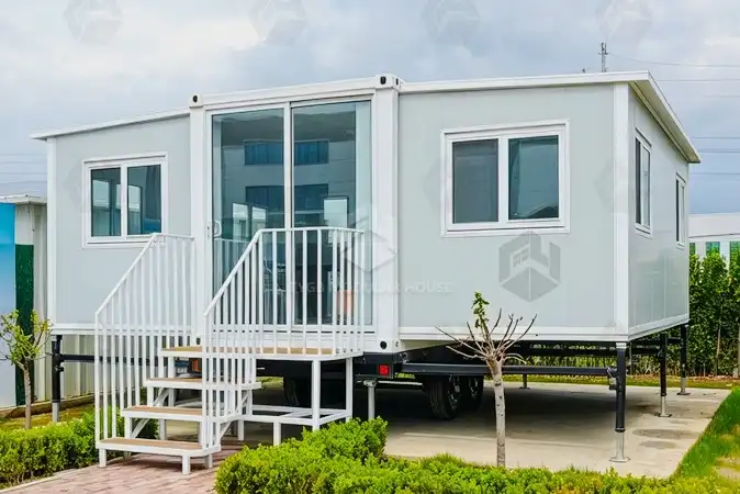 What are expandable container houses?