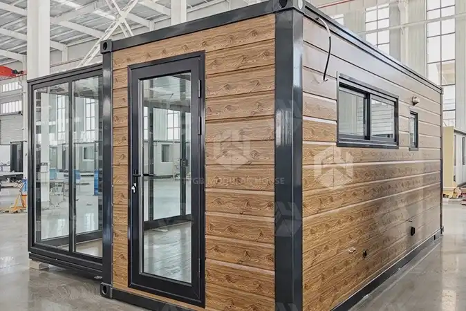 Can a towable expandable house be moved easily