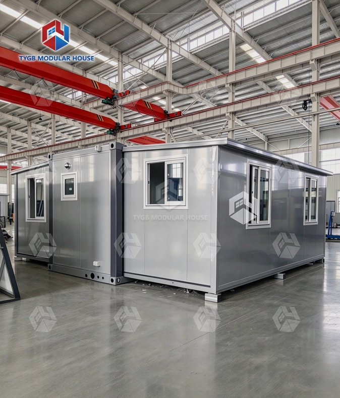 expandable shipping container