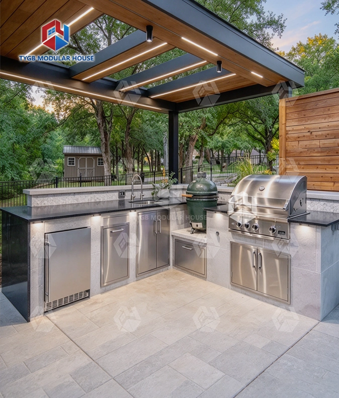 Outdoor Entertaining Kitchen