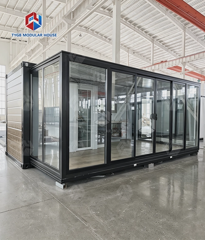 Collapsible Container Cabin